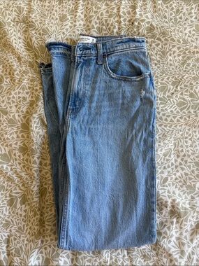 Abercrombie 90s Relaxed Jean High Rise Size 28 (6) Long